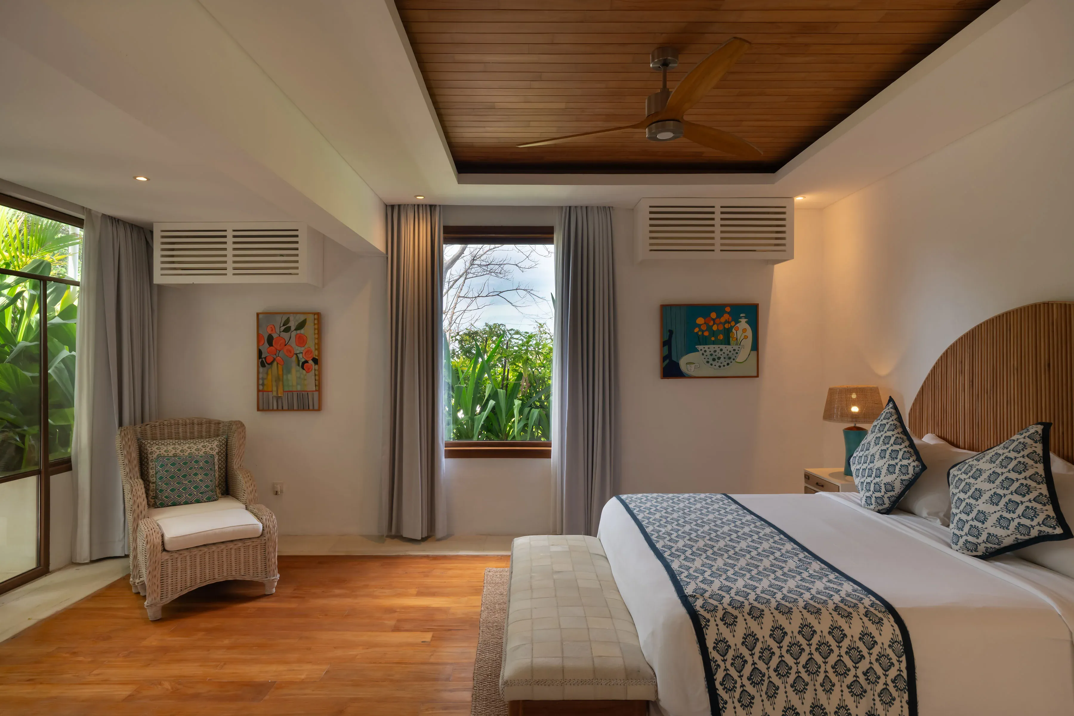 King suite one with garden view at Villa Zambala