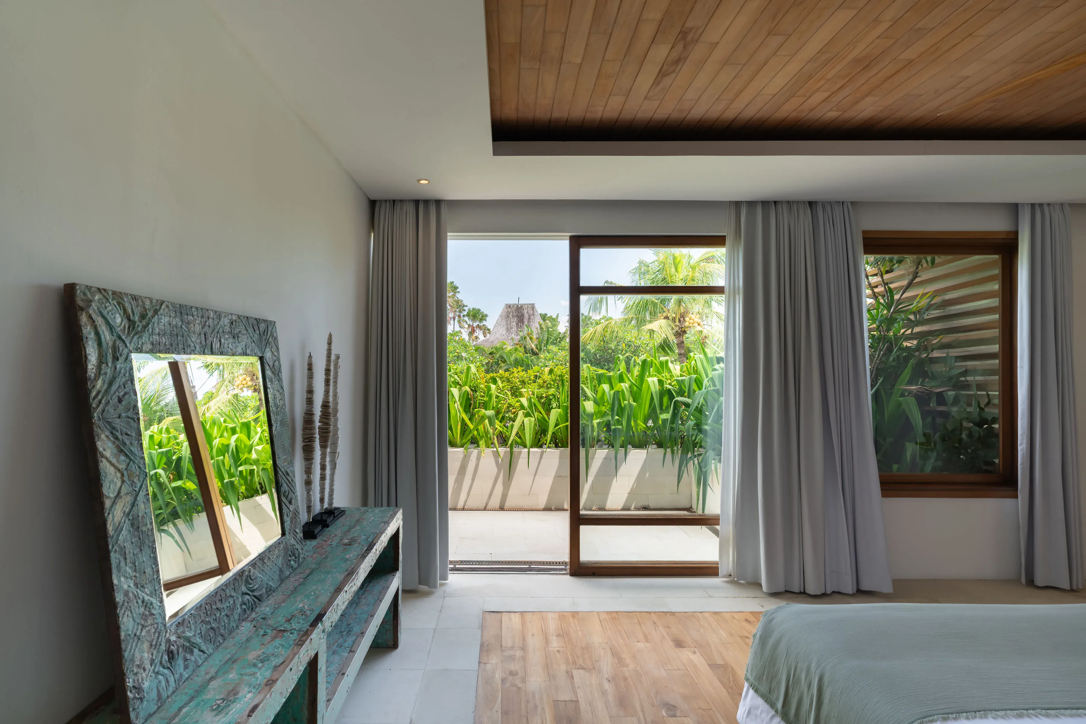 Ensuite bathroom in suite three at Villa Zambala Canggu